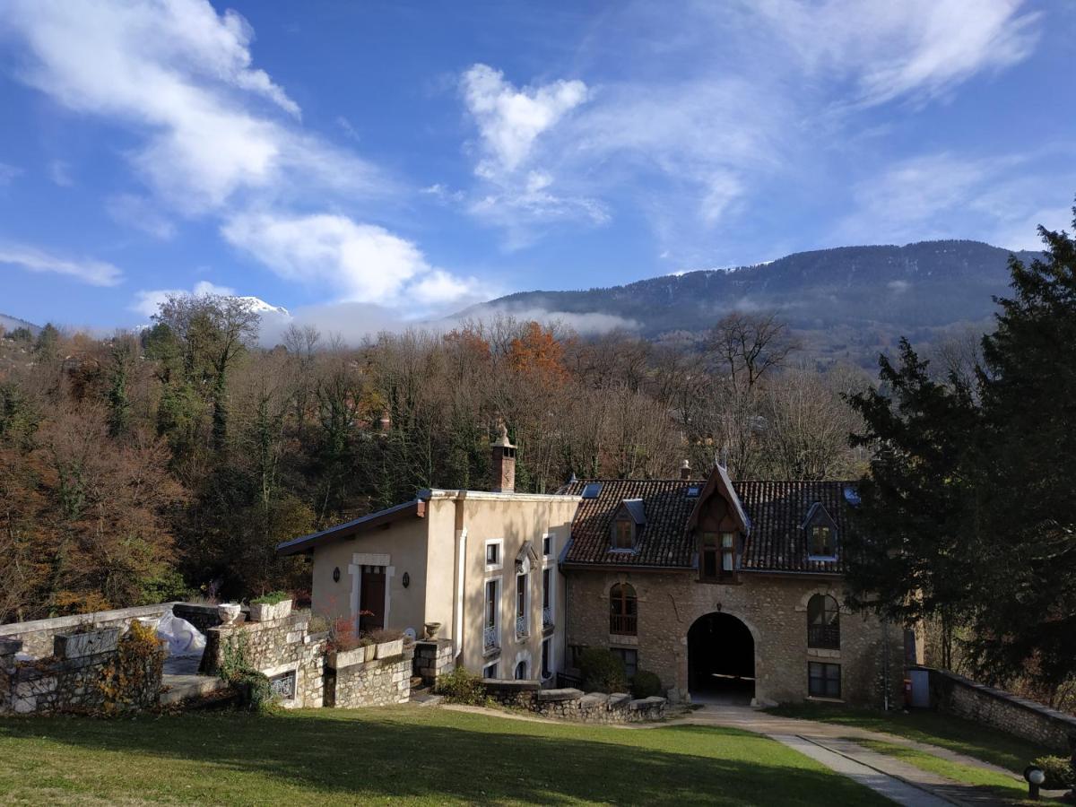 Appartement Chateau Uriage-Chamrousse Saint-Martin-dʼUriage Exterior foto